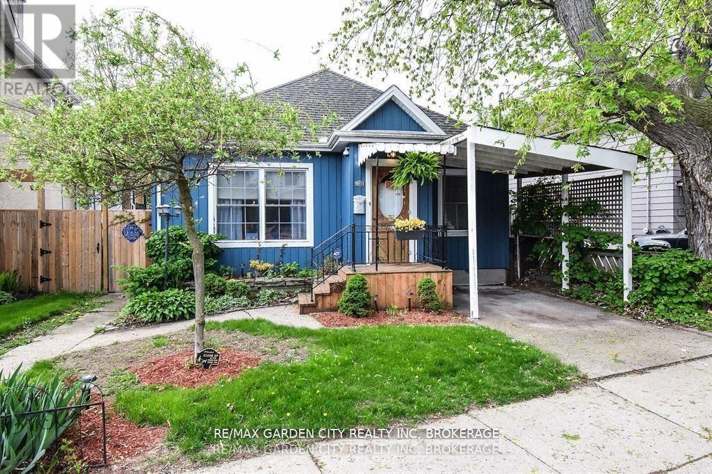 76 BEECH STREET, St. Catharines, Ontario