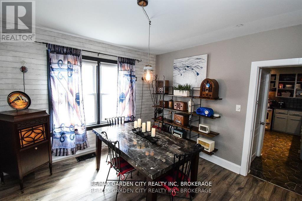 76 Beech Street, St. Catharines, Ontario  L2R 2B7 - Photo 12 - X12698940