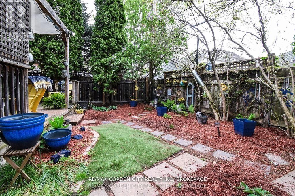 76 Beech Street, St. Catharines, Ontario  L2R 2B7 - Photo 31 - X12698940