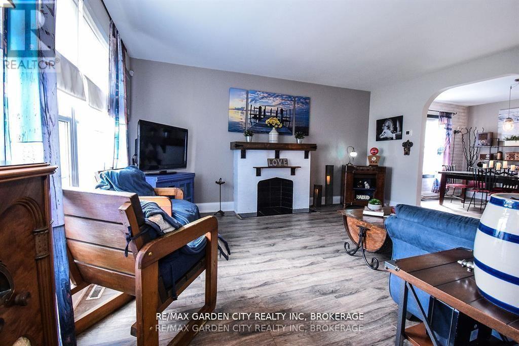 76 Beech Street, St. Catharines, Ontario  L2R 2B7 - Photo 8 - X12698940