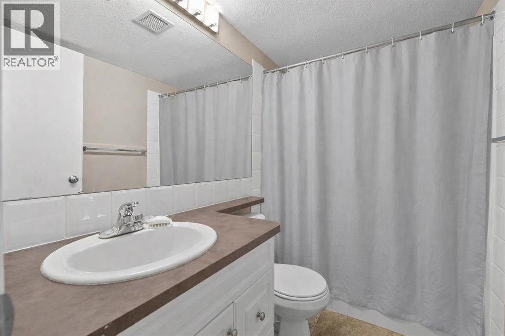110, 2000 Applevillage Court Se, Calgary, Alberta  T2A 7Z4 - Photo 5 - A2279204