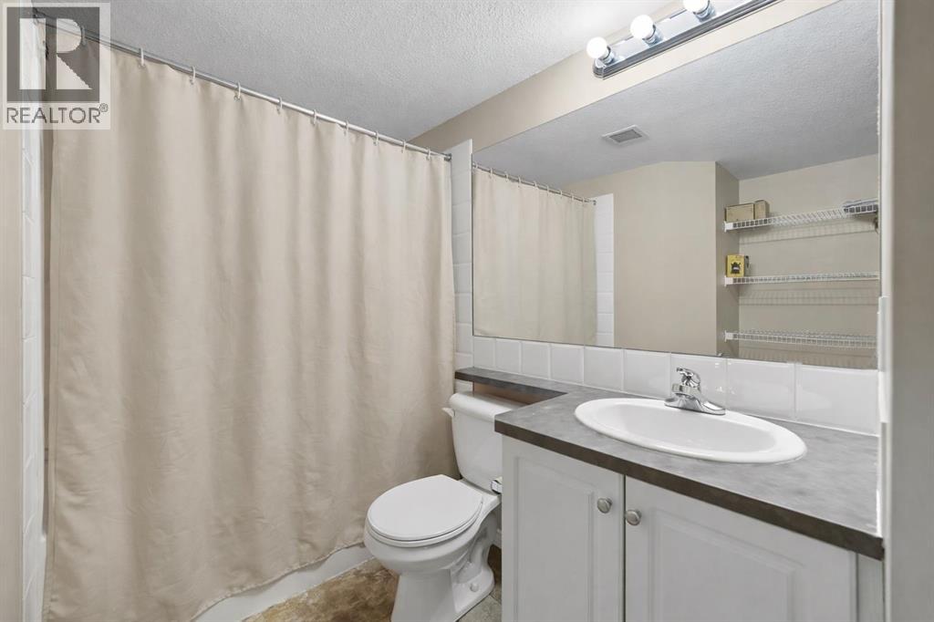 110, 2000 Applevillage Court Se, Calgary, Alberta  T2A 7Z4 - Photo 6 - A2279204