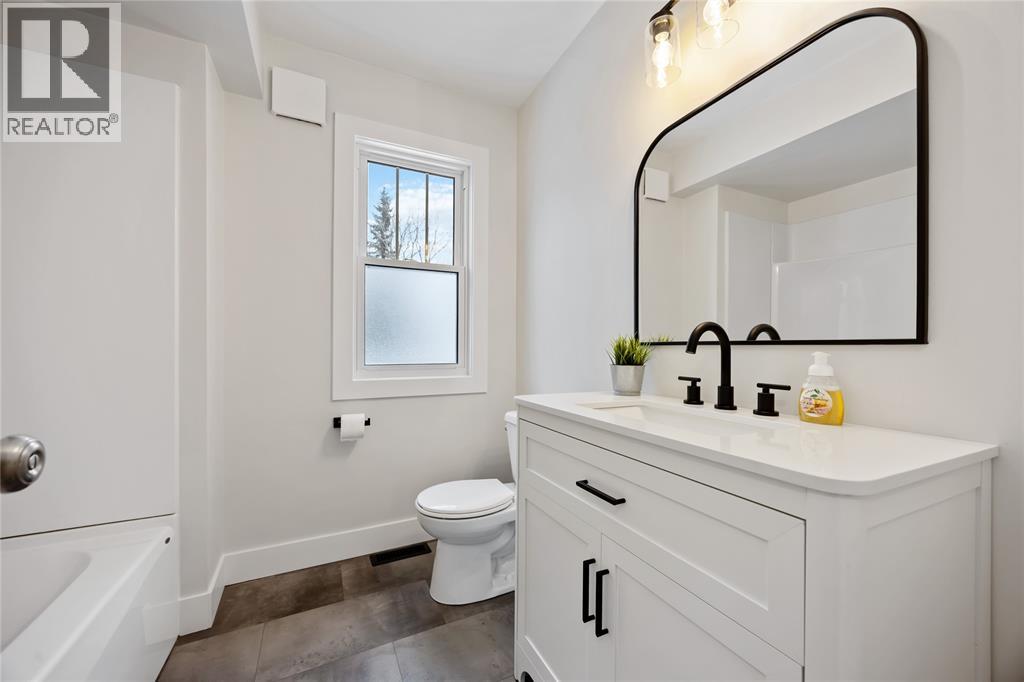 496 Talfourd Street, Sarnia, Ontario  N7T 1R7 - Photo 13 - 26000537