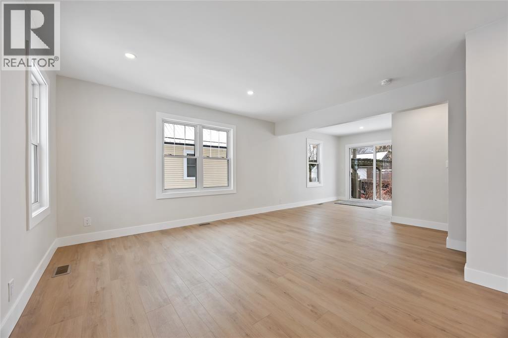 496 Talfourd Street, Sarnia, Ontario  N7T 1R7 - Photo 9 - 26000537