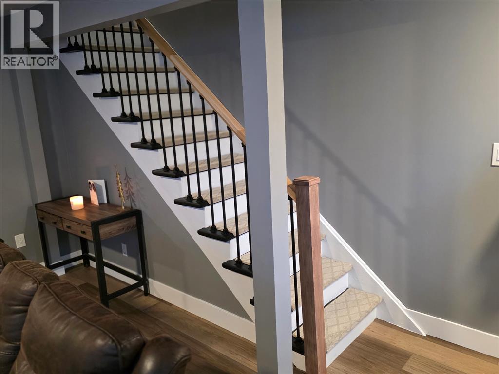 2565 Elizabeth Street, Oil Springs, Ontario  N0N 1P0 - Photo 7 - 25031658