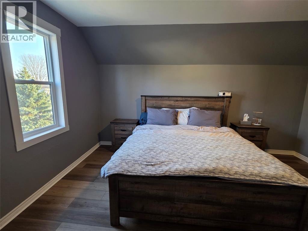 2565 Elizabeth Street, Oil Springs, Ontario  N0N 1P0 - Photo 20 - 25031658