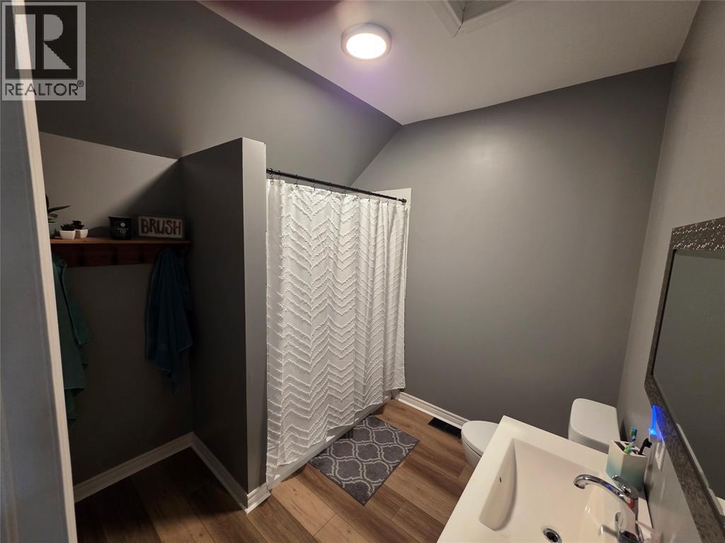 2565 Elizabeth Street, Oil Springs, Ontario  N0N 1P0 - Photo 29 - 25031658