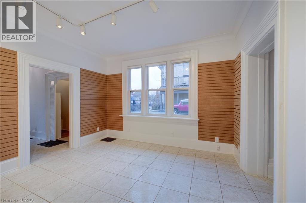 203 Brant Avenue Unit# 1, Brantford, Ontario  N3T 3J1 - Photo 11 - 40789925