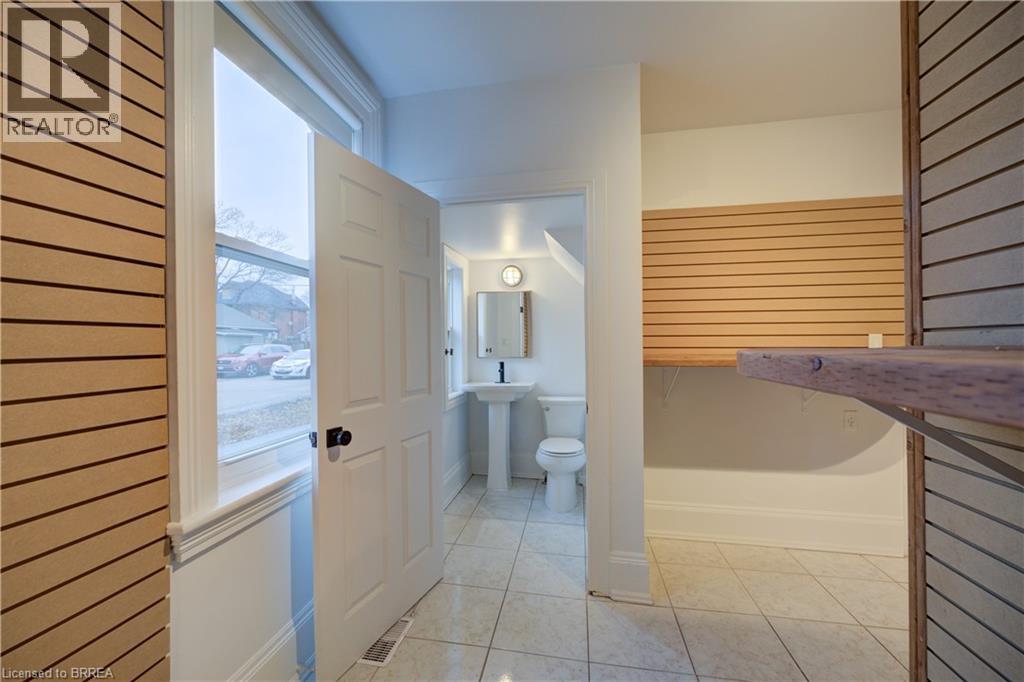 203 Brant Avenue Unit# 1, Brantford, Ontario  N3T 3J1 - Photo 16 - 40789925