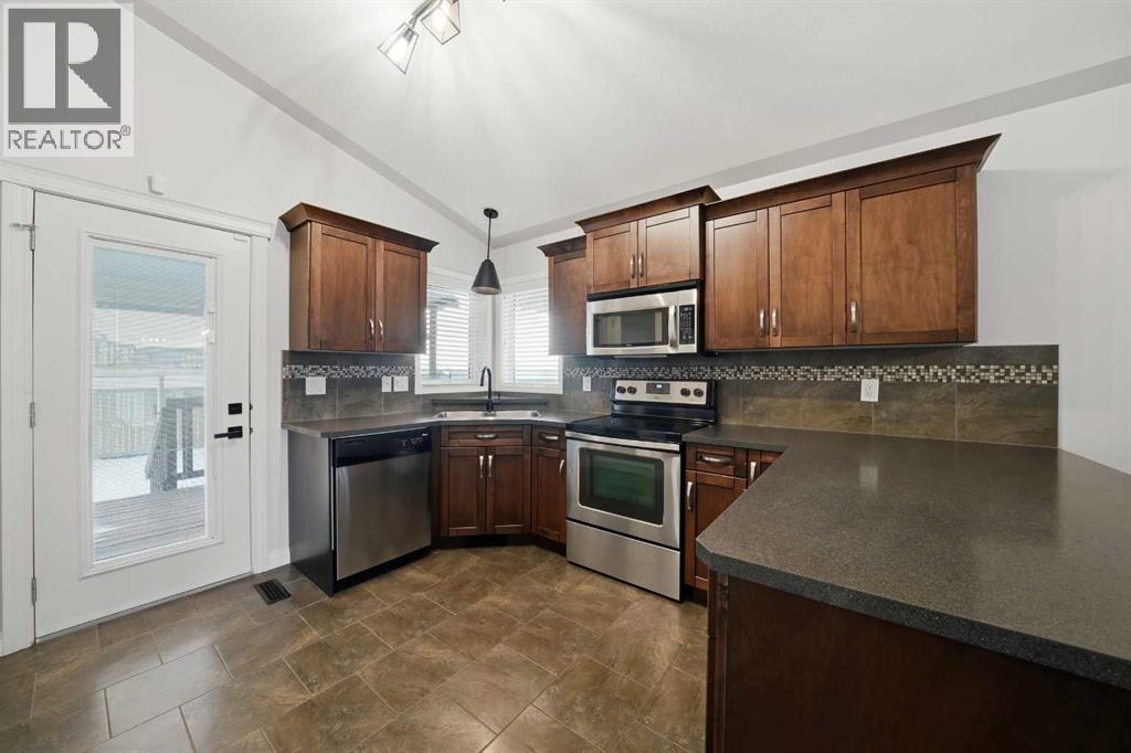 69 Bowman Circle, Sylvan Lake, Alberta  T4S 0H9 - Photo 14 - A2278842