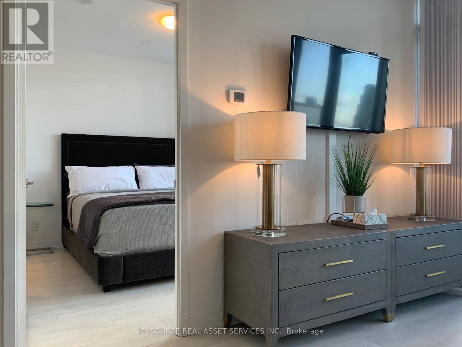 4903 - 100 Harbour Street, Toronto, Ontario  M5J 0B5 - Photo 4 - C12698870