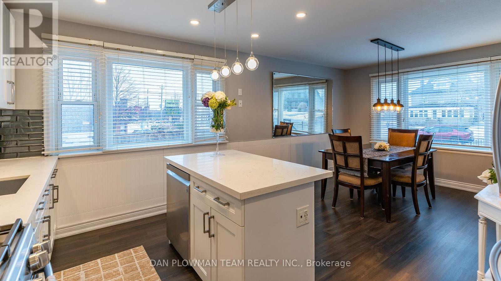 536 King Street E, Oshawa, Ontario  L1H 1G1 - Photo 11 - E12698882