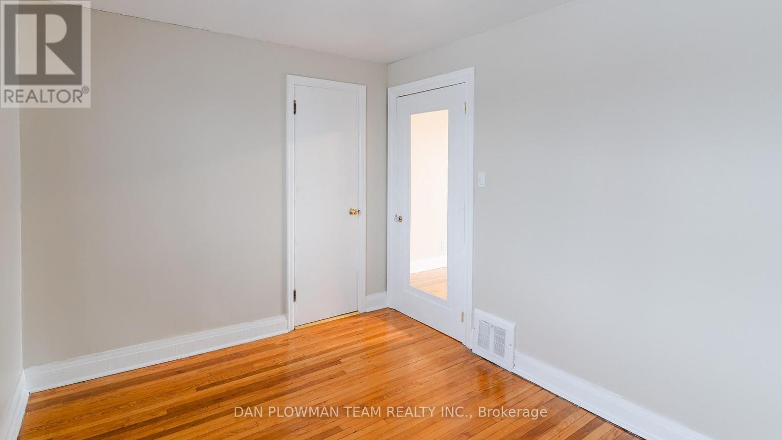 536 King Street E, Oshawa, Ontario  L1H 1G1 - Photo 26 - E12698882