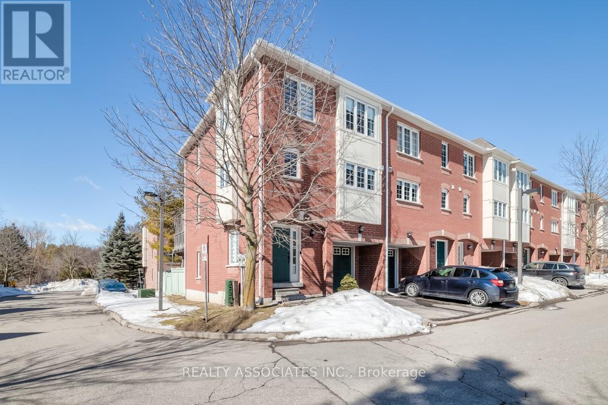 28 - 40 Sandlewood Court, Aurora, Ontario  L4G 7M9 - Photo 2 - N12698860