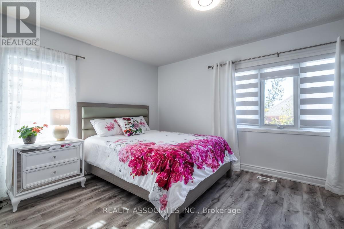 28 - 40 Sandlewood Court, Aurora, Ontario  L4G 7M9 - Photo 23 - N12698860