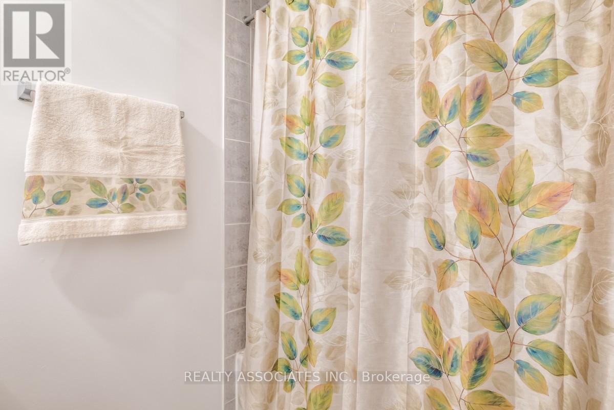 28 - 40 Sandlewood Court, Aurora, Ontario  L4G 7M9 - Photo 32 - N12698860