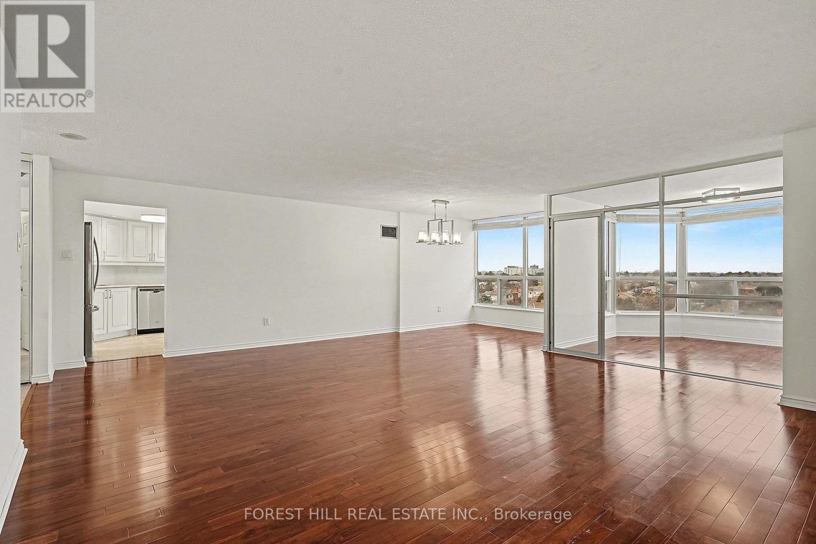 1102 - 7300 Yonge Street, Vaughan, Ontario  L4J 7Y5 - Photo 4 - N12698880