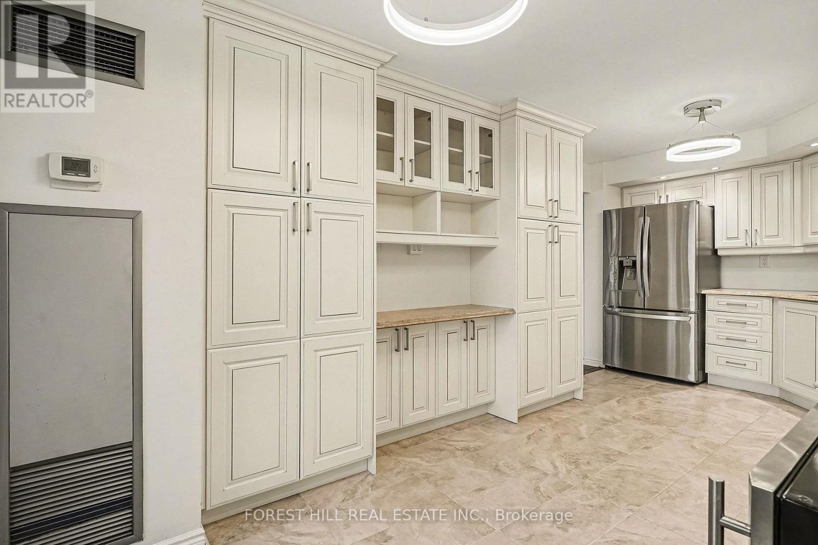 1102 - 7300 Yonge Street, Vaughan, Ontario  L4J 7Y5 - Photo 7 - N12698880