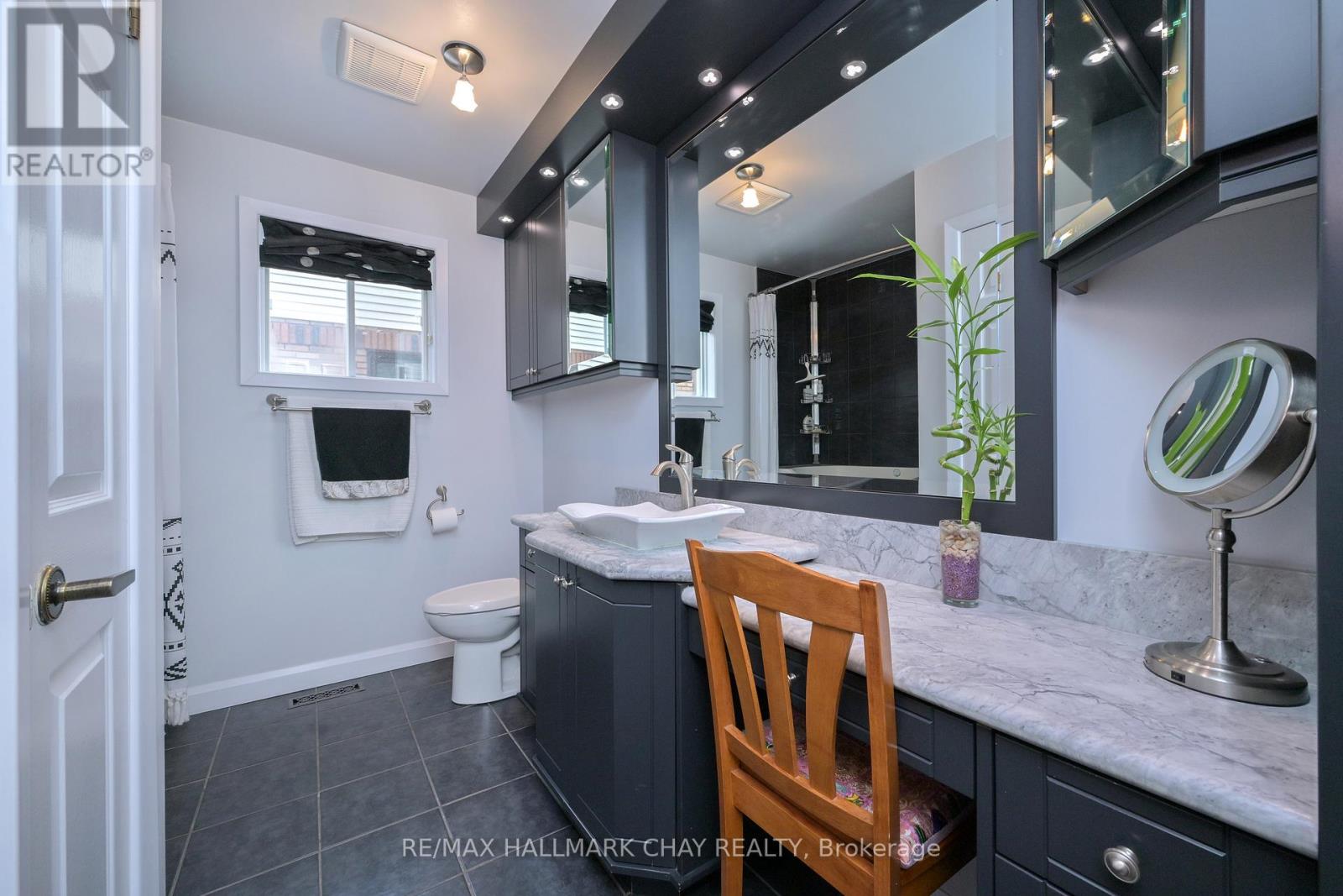 16 Green Briar Road, New Tecumseth, Ontario  L9R 1R5 - Photo 14 - N12698934