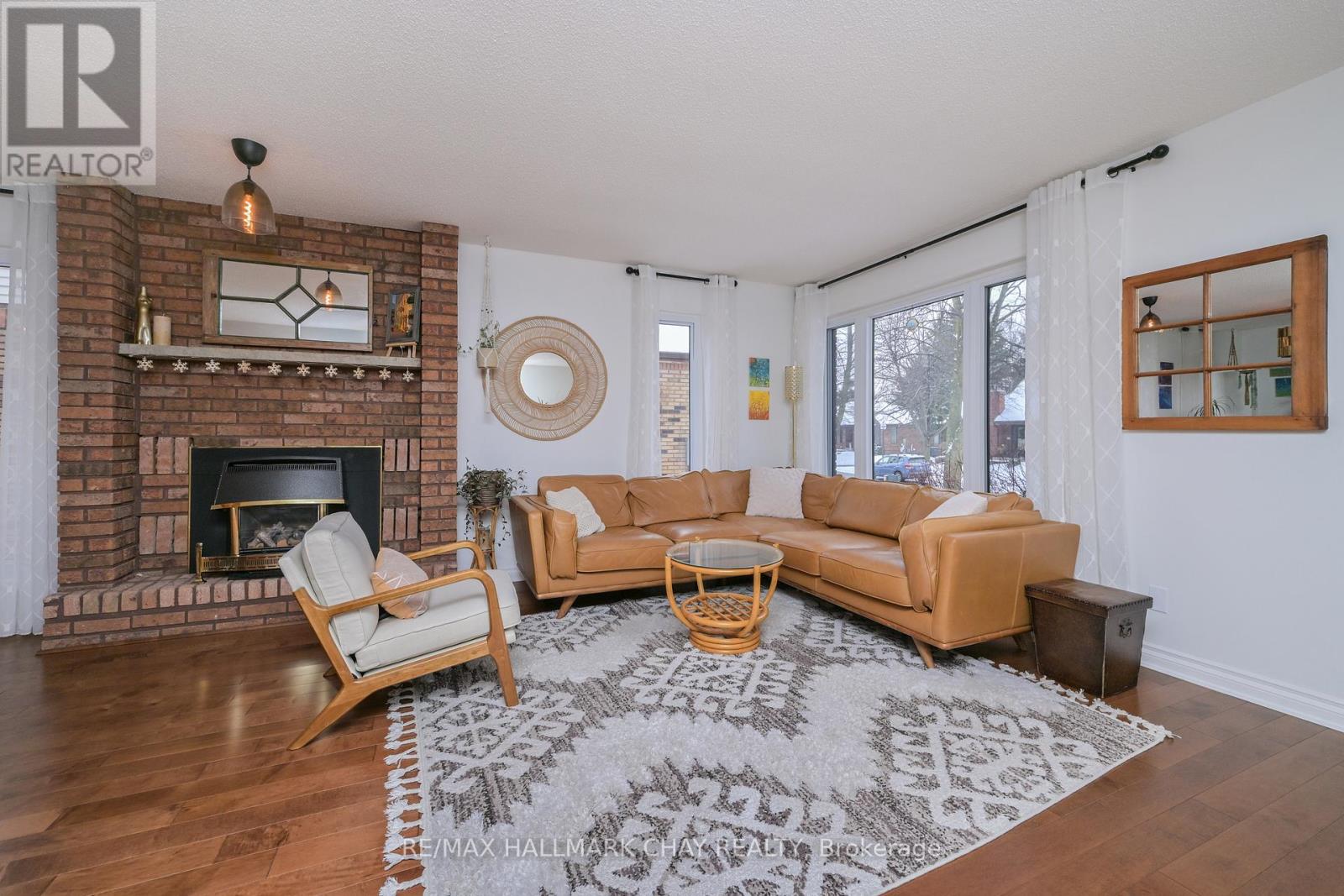 16 Green Briar Road, New Tecumseth, Ontario  L9R 1R5 - Photo 4 - N12698934