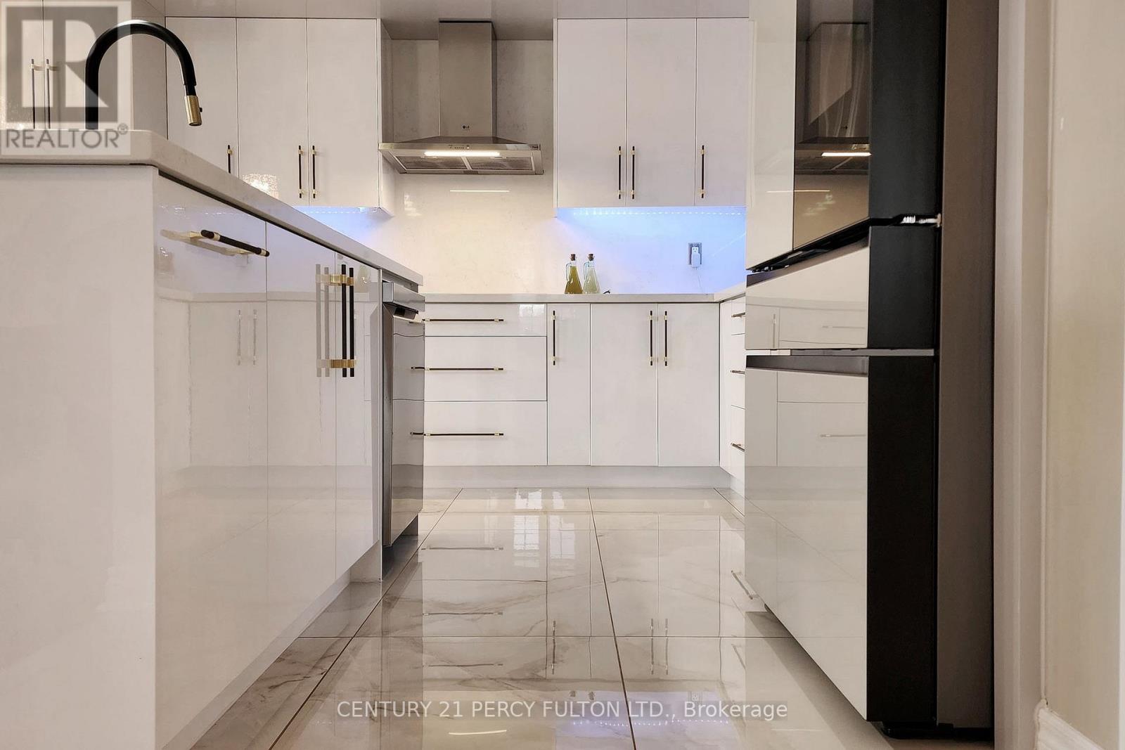 39 Jocada Court, Richmond Hill, Ontario  L4E 0Z5 - Photo 20 - N12698962