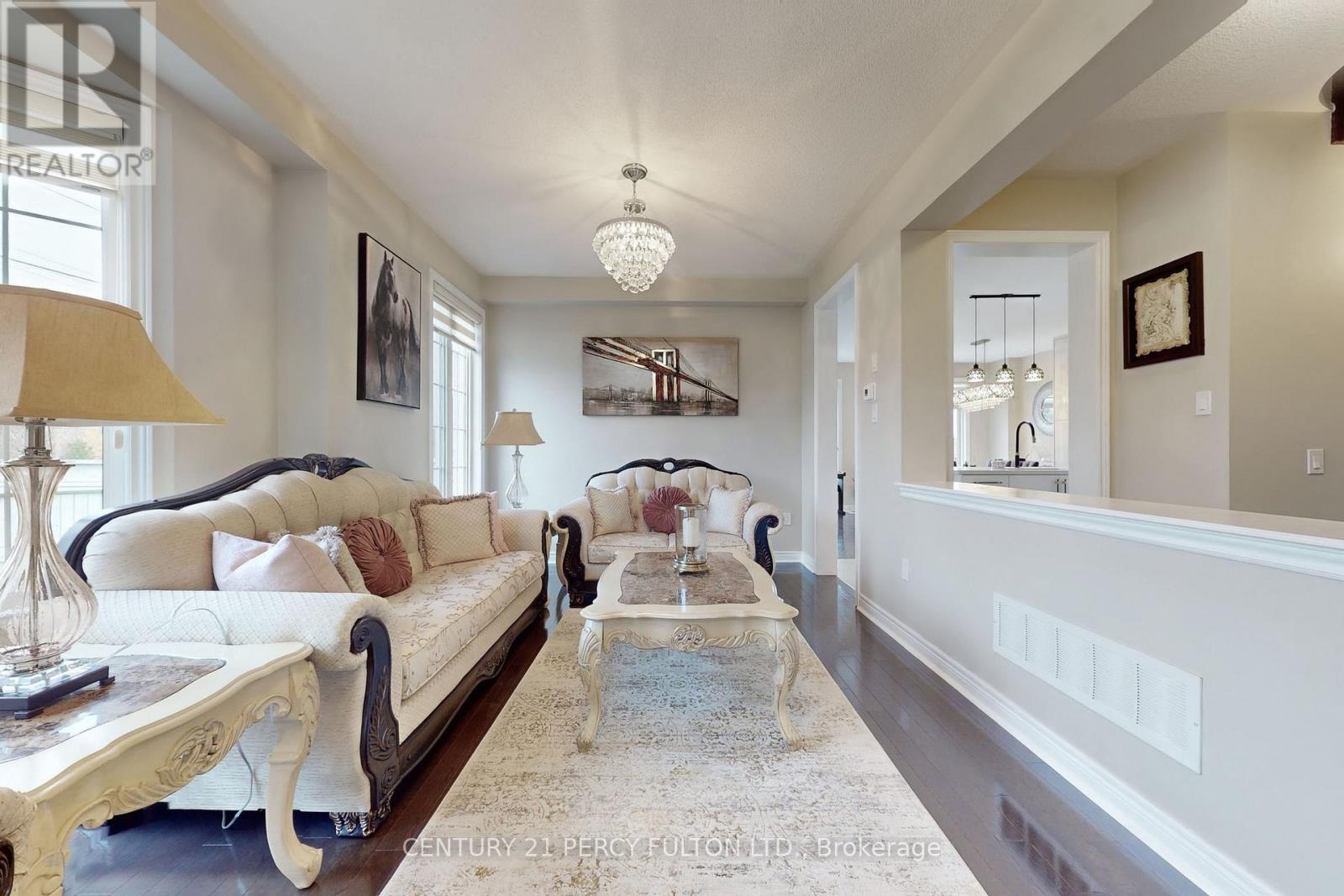 39 Jocada Court, Richmond Hill, Ontario  L4E 0Z5 - Photo 6 - N12698962