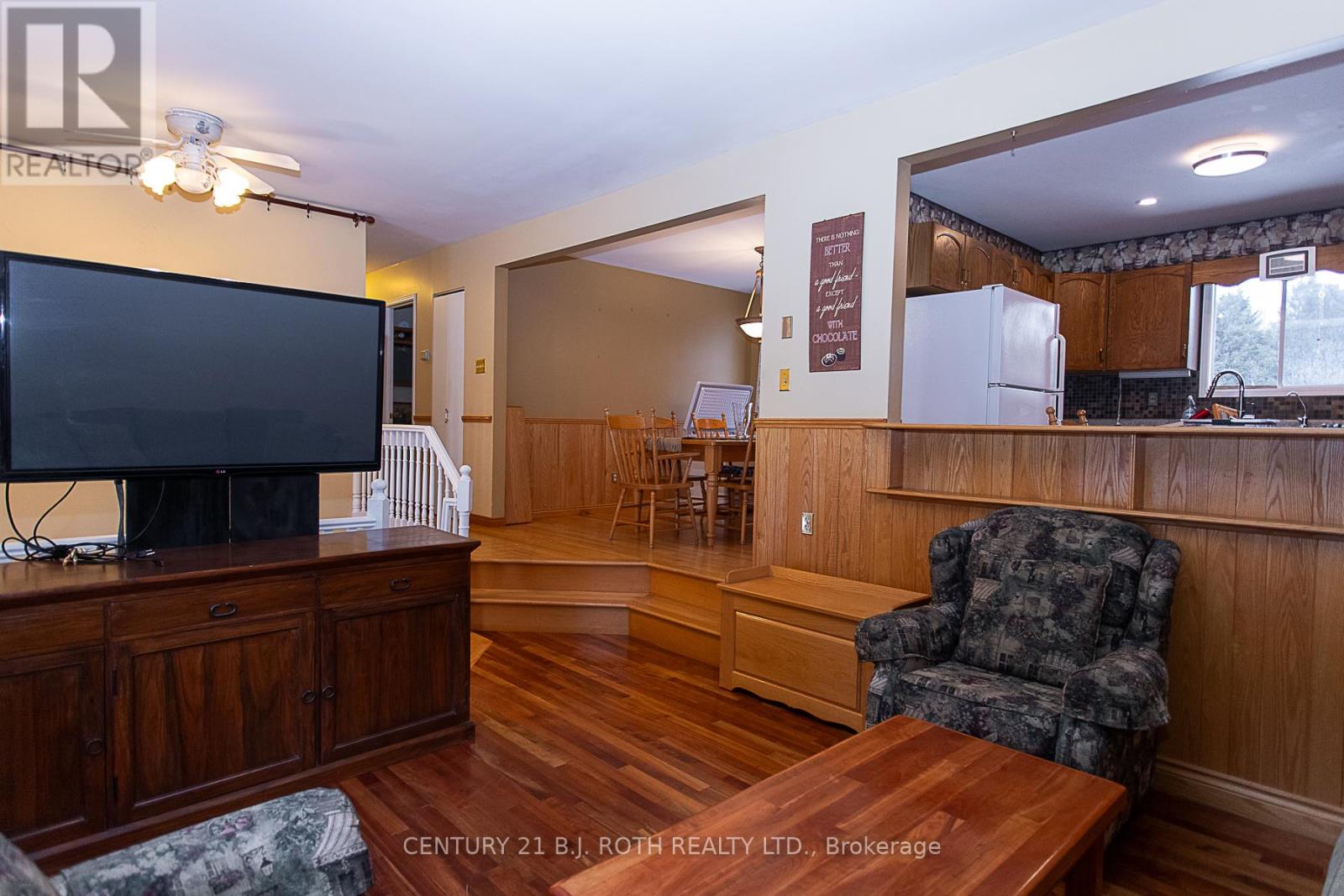 471 Scarlett Line, Oro-Medonte, Ontario  L0L 1V0 - Photo 9 - S12698936