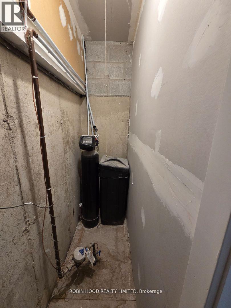 59 Scott Crescent, Barrie, Ontario  L4N 4W2 - Photo 10 - S12698938