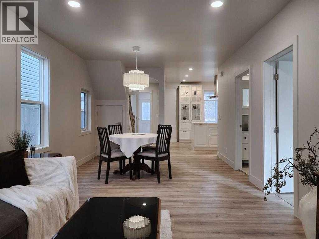 308 7a Avenue S, Lethbridge, Alberta  T1J 1N5 - Photo 10 - A2276514