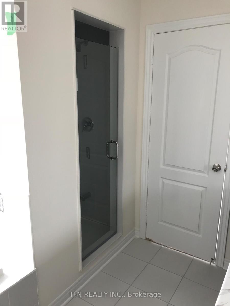 14 Peony Street, Brampton, Ontario  L6R 3Z3 - Photo 17 - W12698878