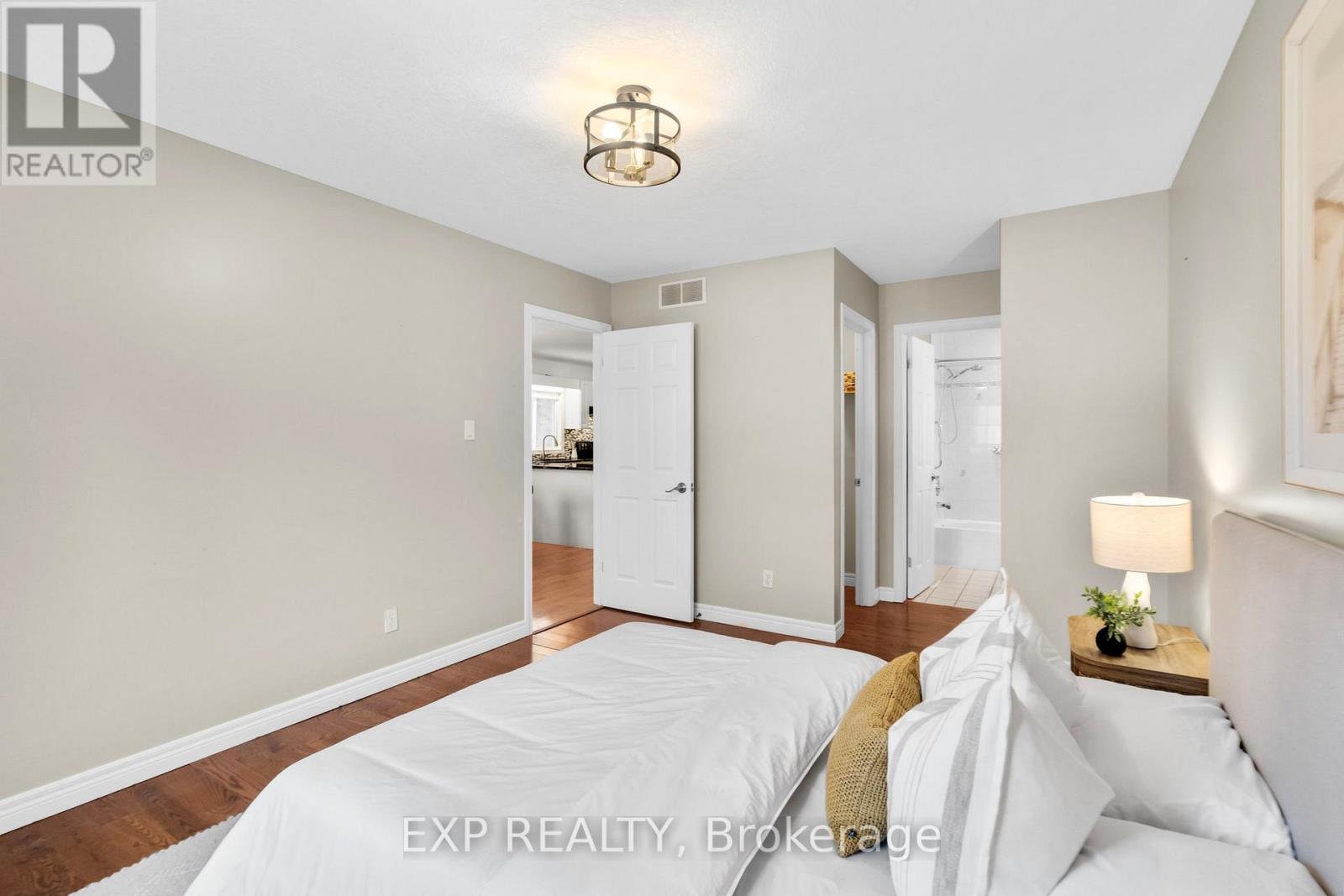 66 Doctor Moore Court, Halton Hills, Ontario  L7J 3A6 - Photo 27 - W12698946