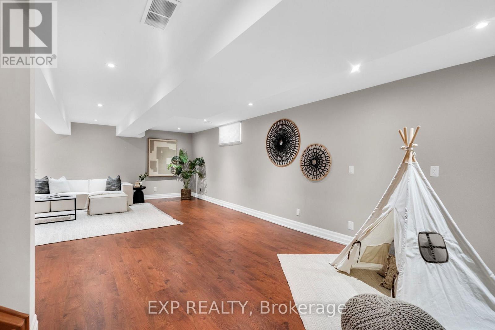 66 Doctor Moore Court, Halton Hills, Ontario  L7J 3A6 - Photo 34 - W12698946