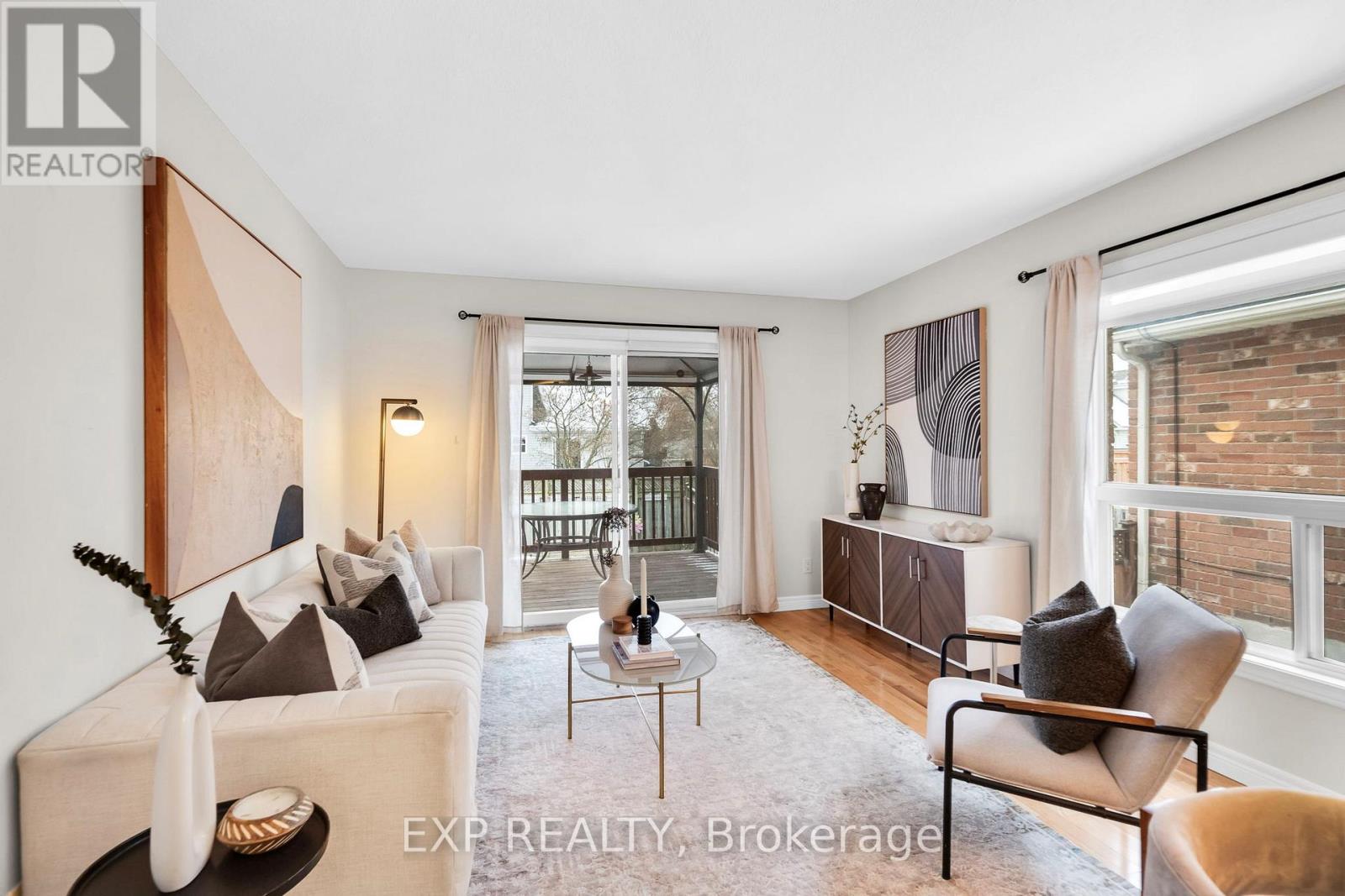 66 Doctor Moore Court, Halton Hills, Ontario  L7J 3A6 - Photo 5 - W12698946