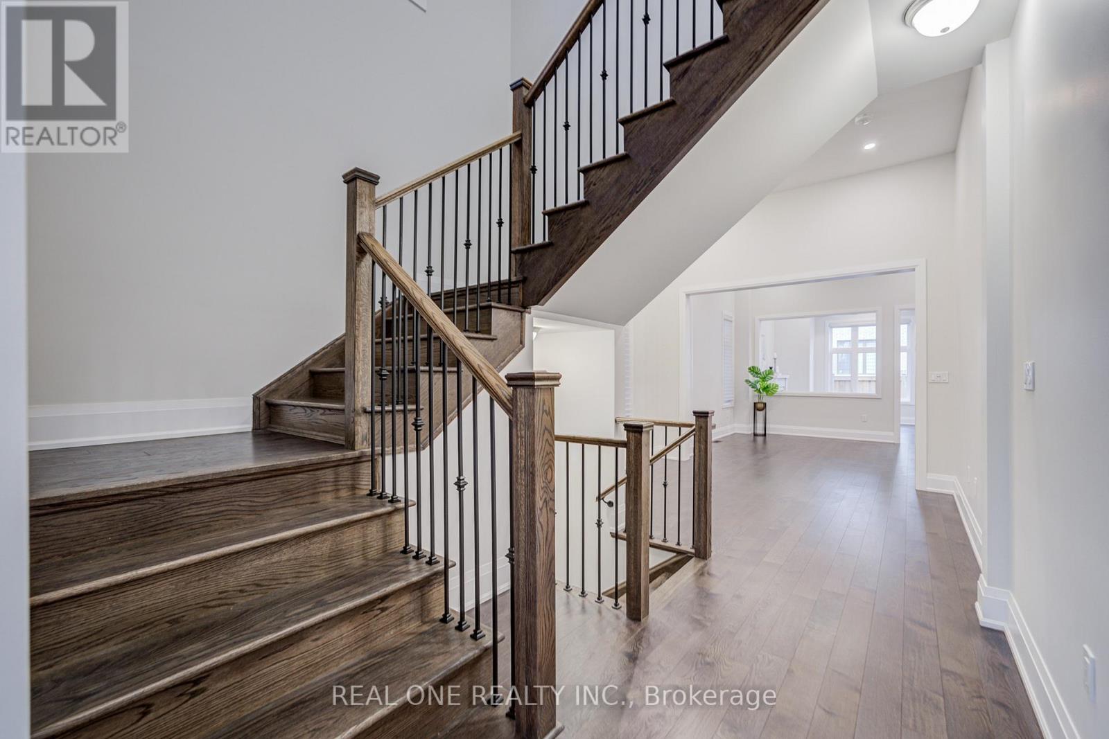 2440 Edward Leaver Trail, Oakville, Ontario  L6M 4G3 - Photo 2 - W12698956