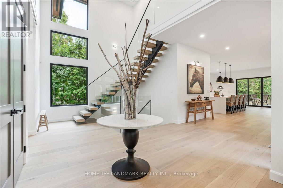 114 Reding Road, Hamilton, Ontario  L9G 1M8 - Photo 5 - X12698894