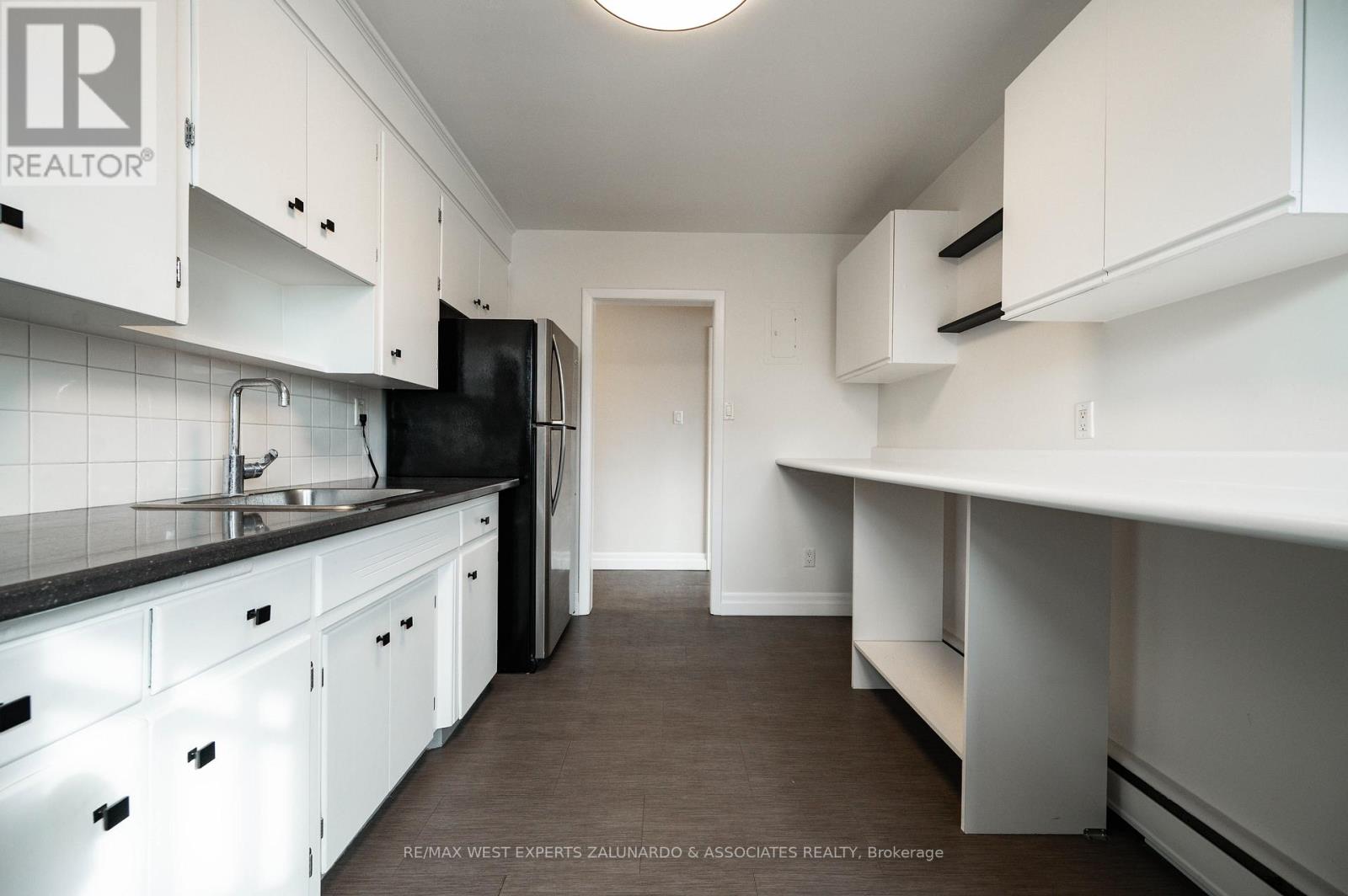 2 - 230 Sherwood Avenue, Kitchener, Ontario  N2B 1K3 - Photo 13 - X12698964