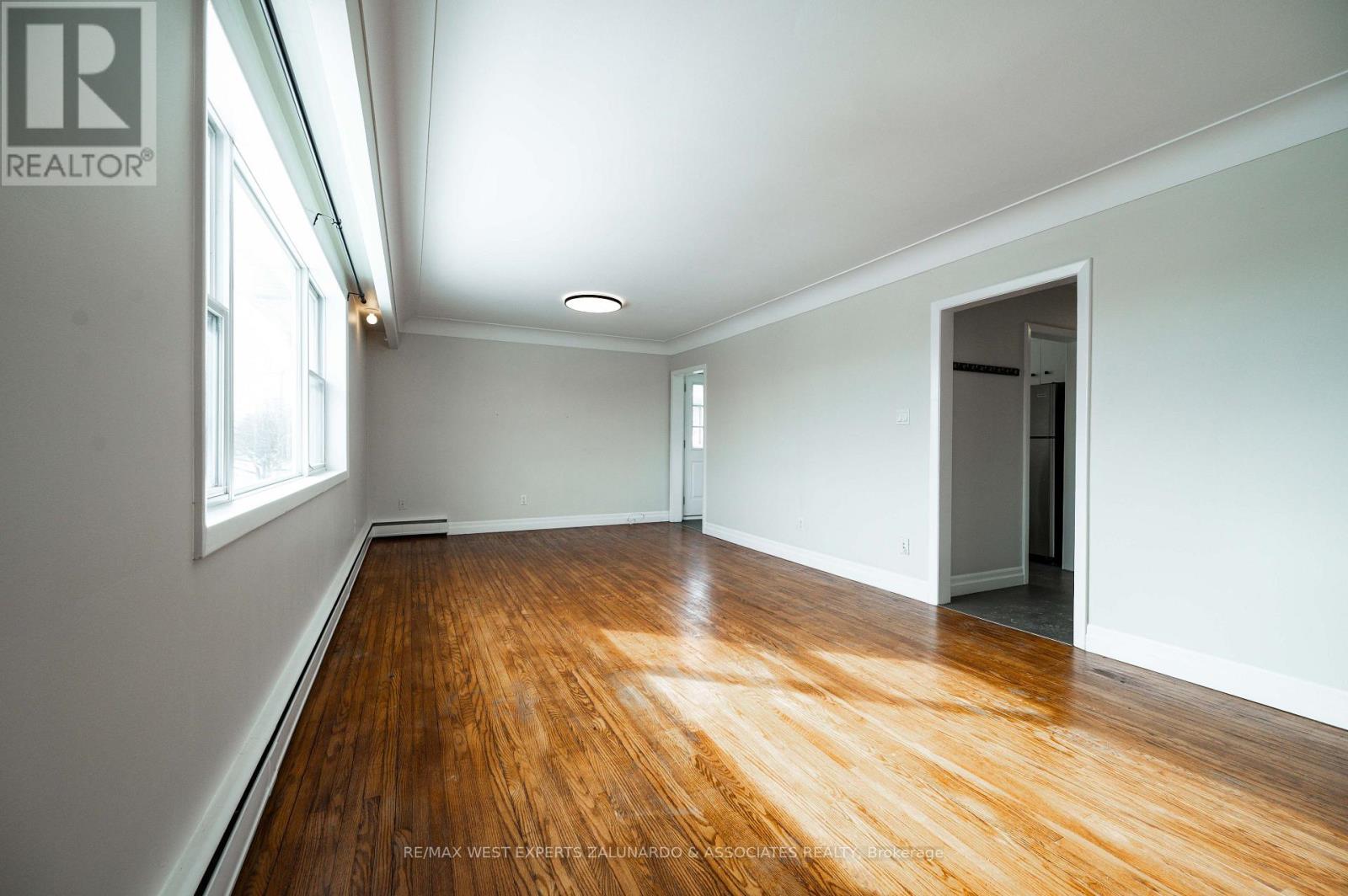 2 - 230 Sherwood Avenue, Kitchener, Ontario  N2B 1K3 - Photo 20 - X12698964