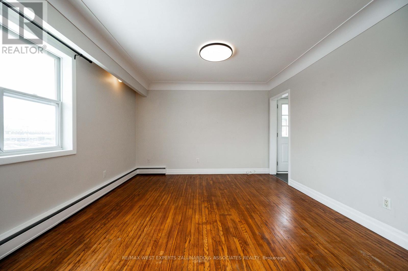 2 - 230 Sherwood Avenue, Kitchener, Ontario  N2B 1K3 - Photo 22 - X12698964