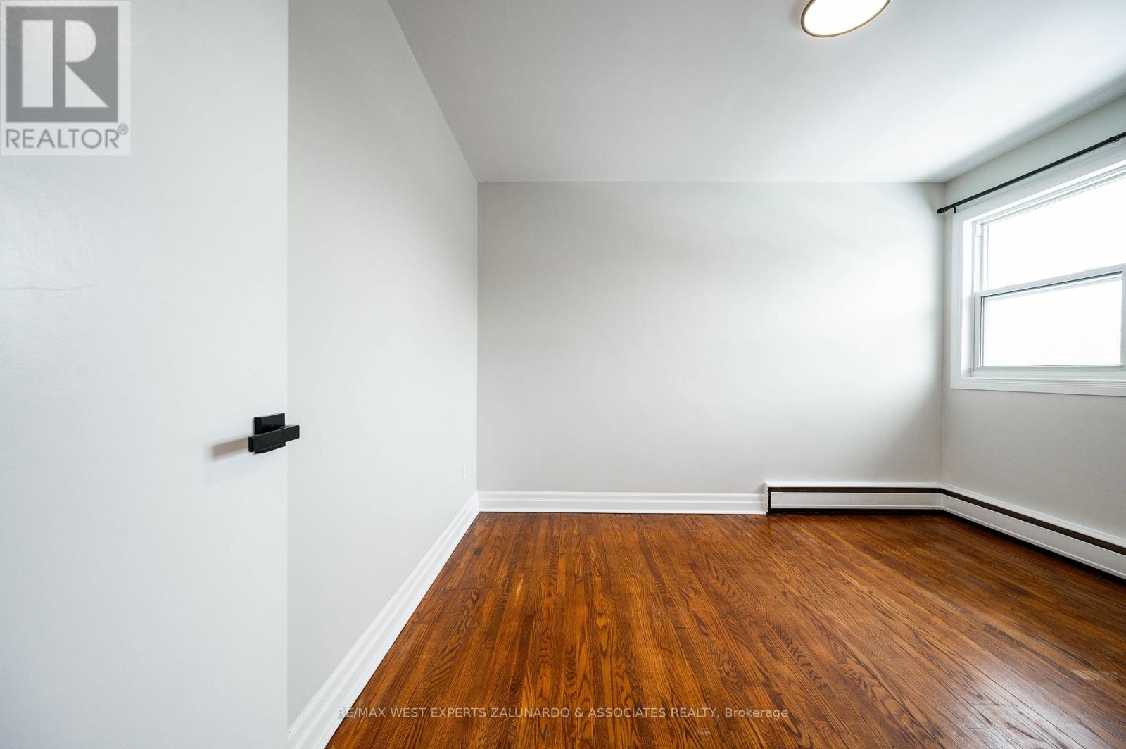 2 - 230 Sherwood Avenue, Kitchener, Ontario  N2B 1K3 - Photo 26 - X12698964