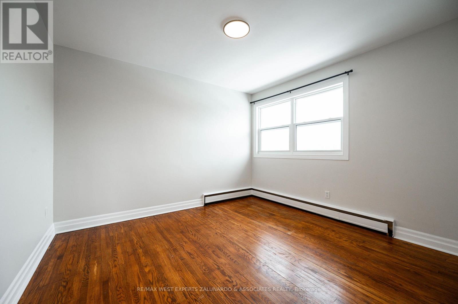 2 - 230 Sherwood Avenue, Kitchener, Ontario  N2B 1K3 - Photo 27 - X12698964