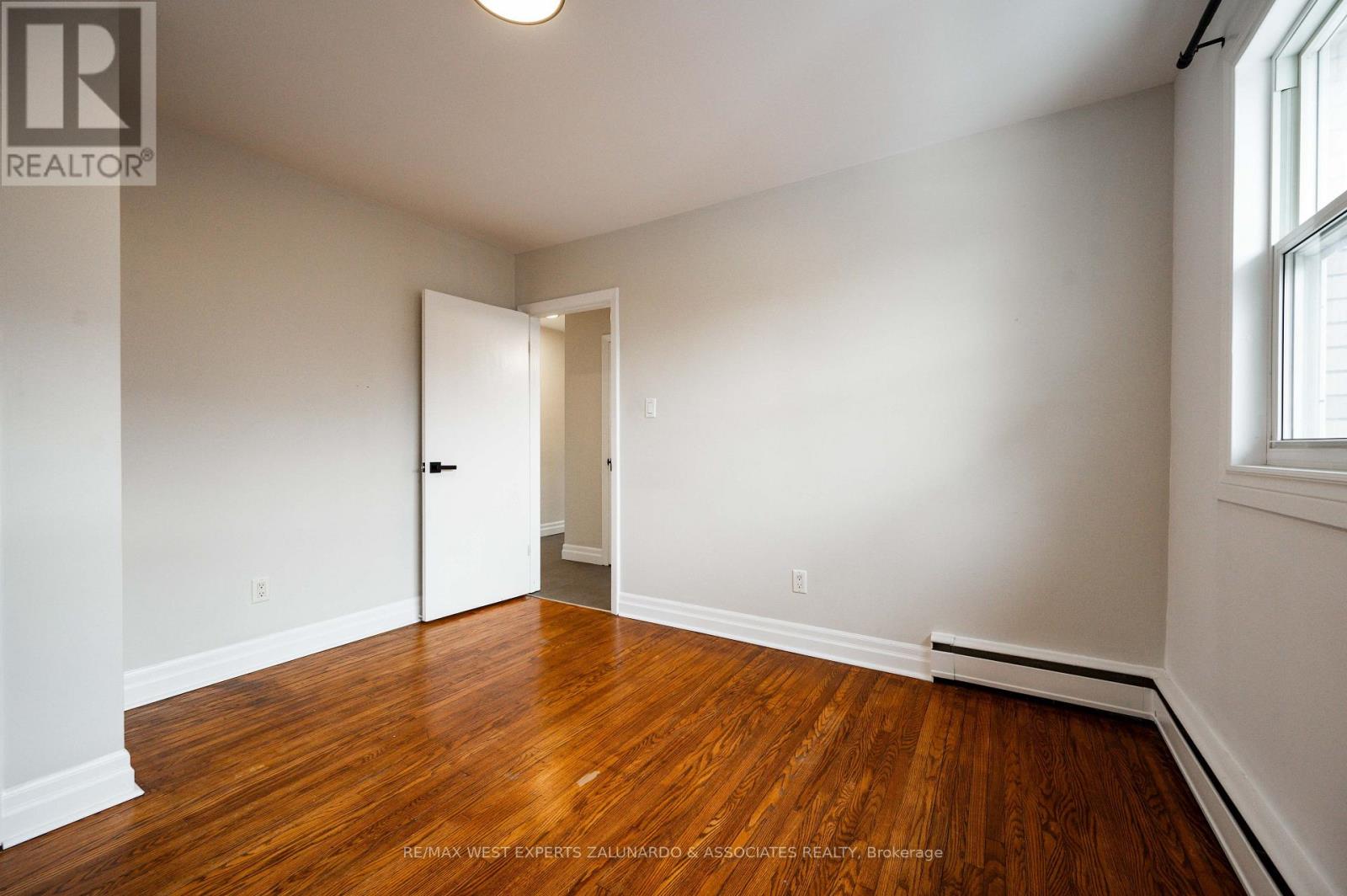 2 - 230 Sherwood Avenue, Kitchener, Ontario  N2B 1K3 - Photo 33 - X12698964