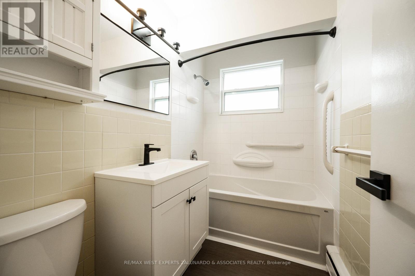 2 - 230 Sherwood Avenue, Kitchener, Ontario  N2B 1K3 - Photo 34 - X12698964