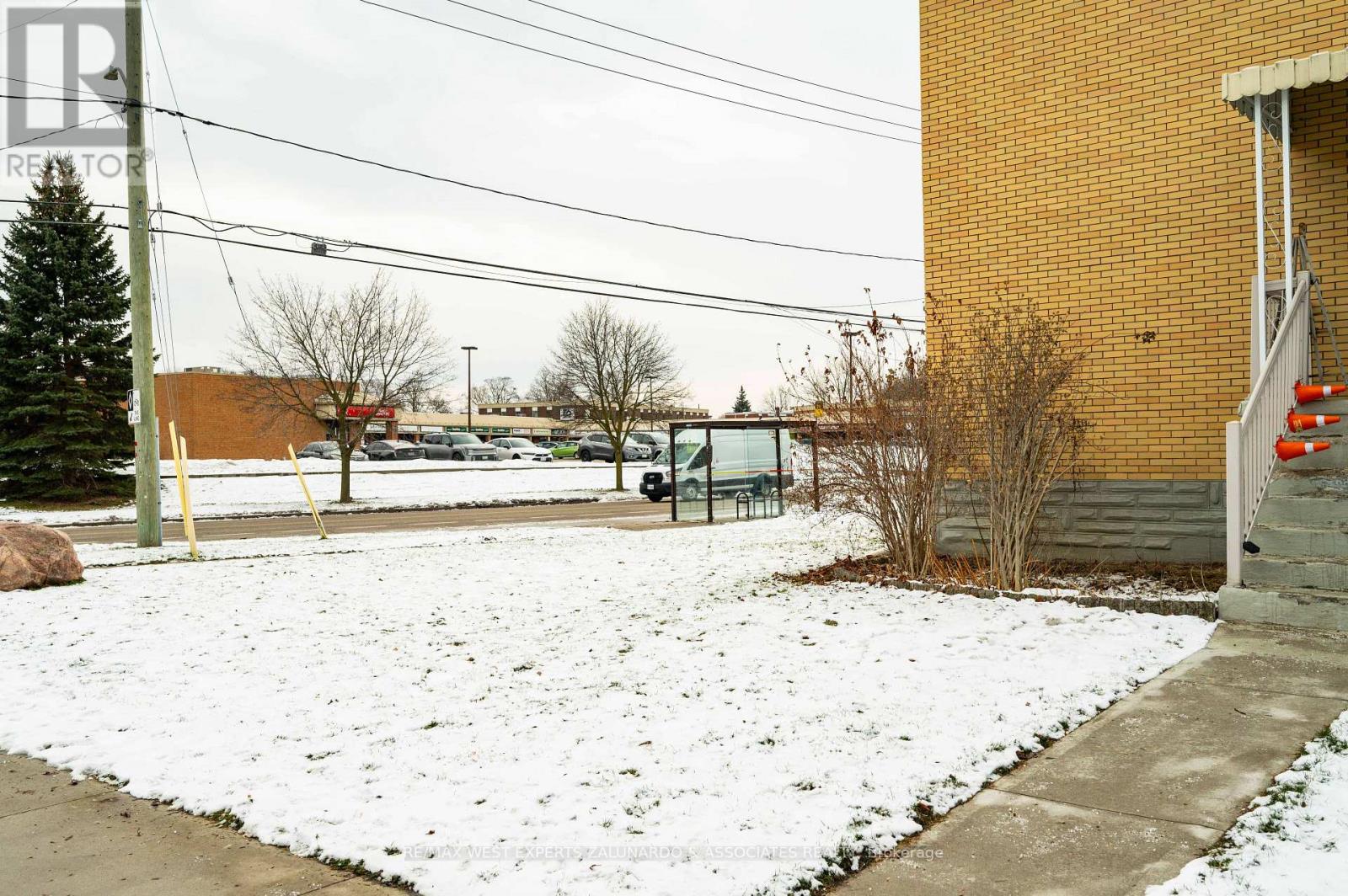 2 - 230 Sherwood Avenue, Kitchener, Ontario  N2B 1K3 - Photo 43 - X12698964