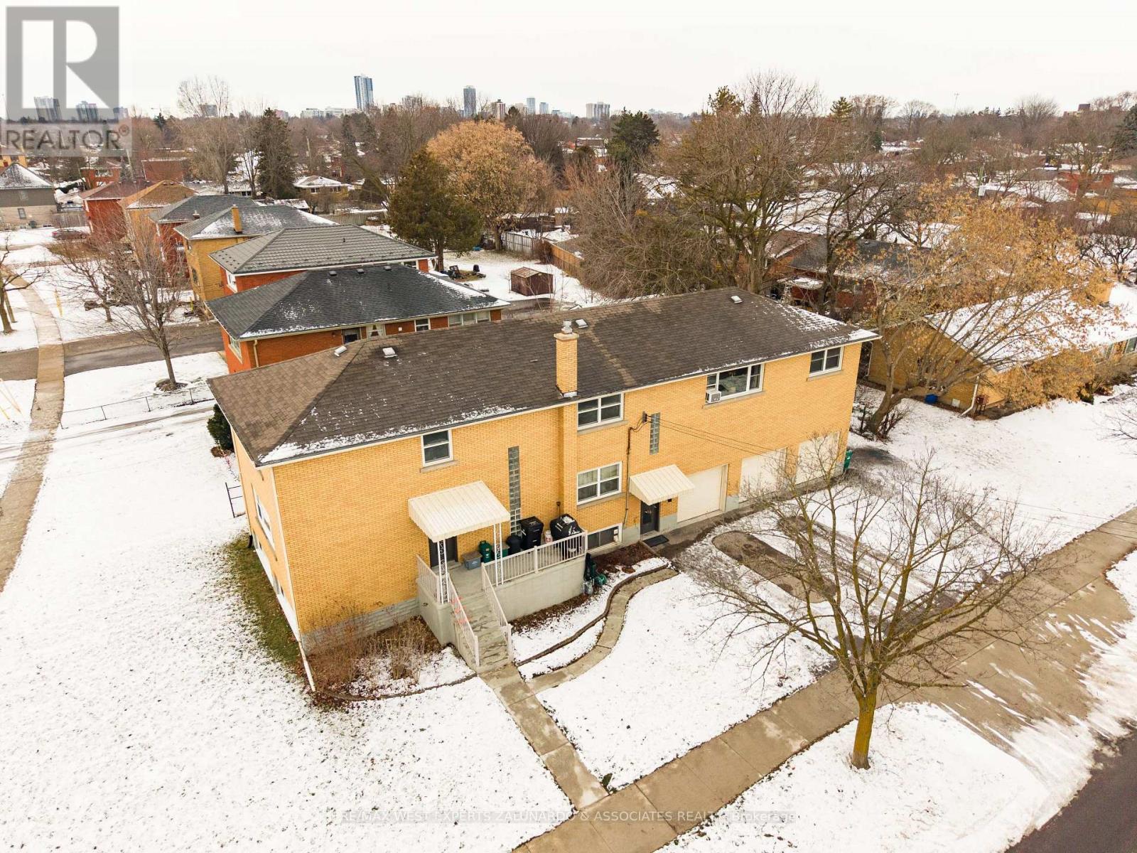 2 - 230 Sherwood Avenue, Kitchener, Ontario  N2B 1K3 - Photo 48 - X12698964