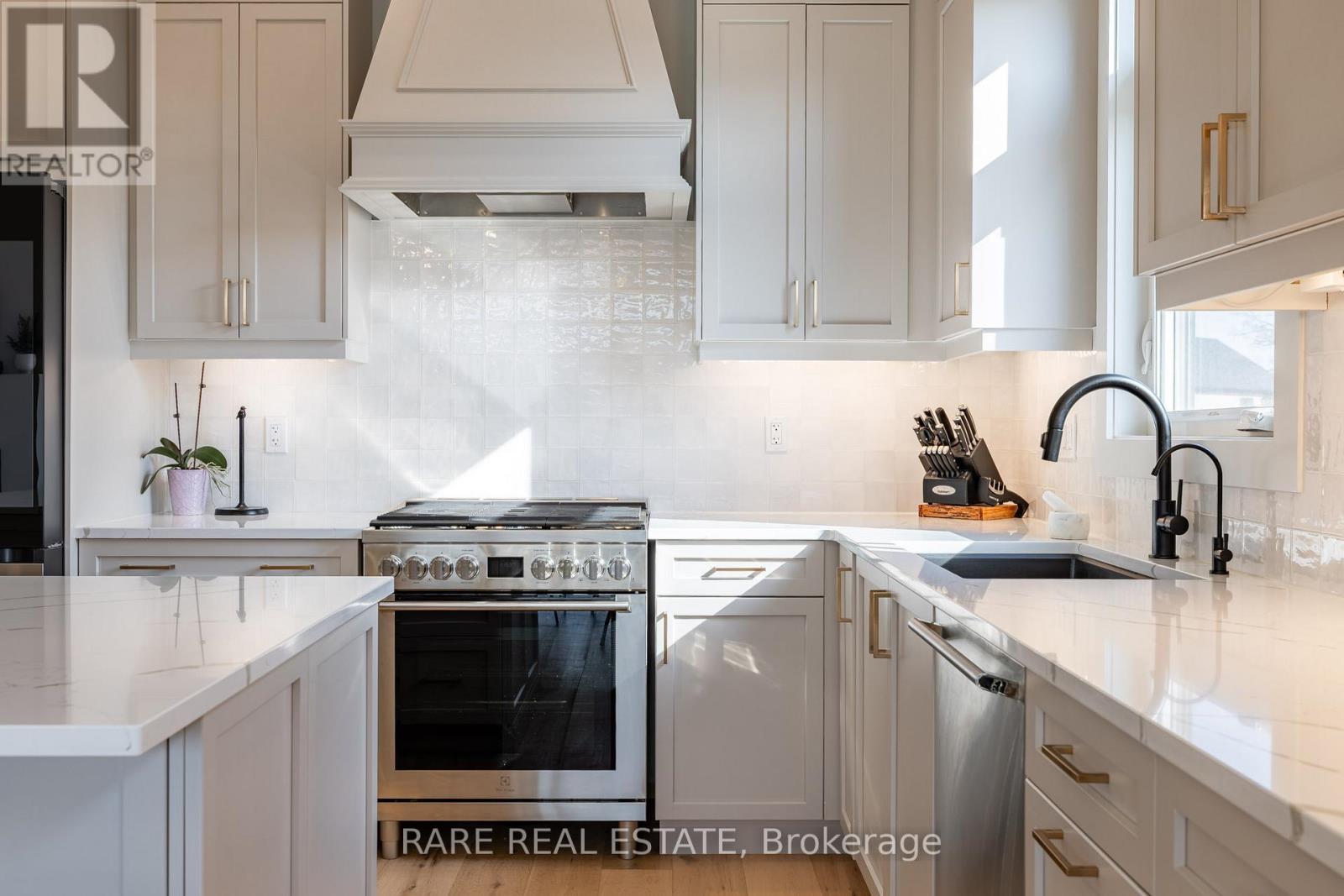 3638 Vosburgh Place N, Lincoln, Ontario  L0R 1G0 - Photo 13 - X12698996