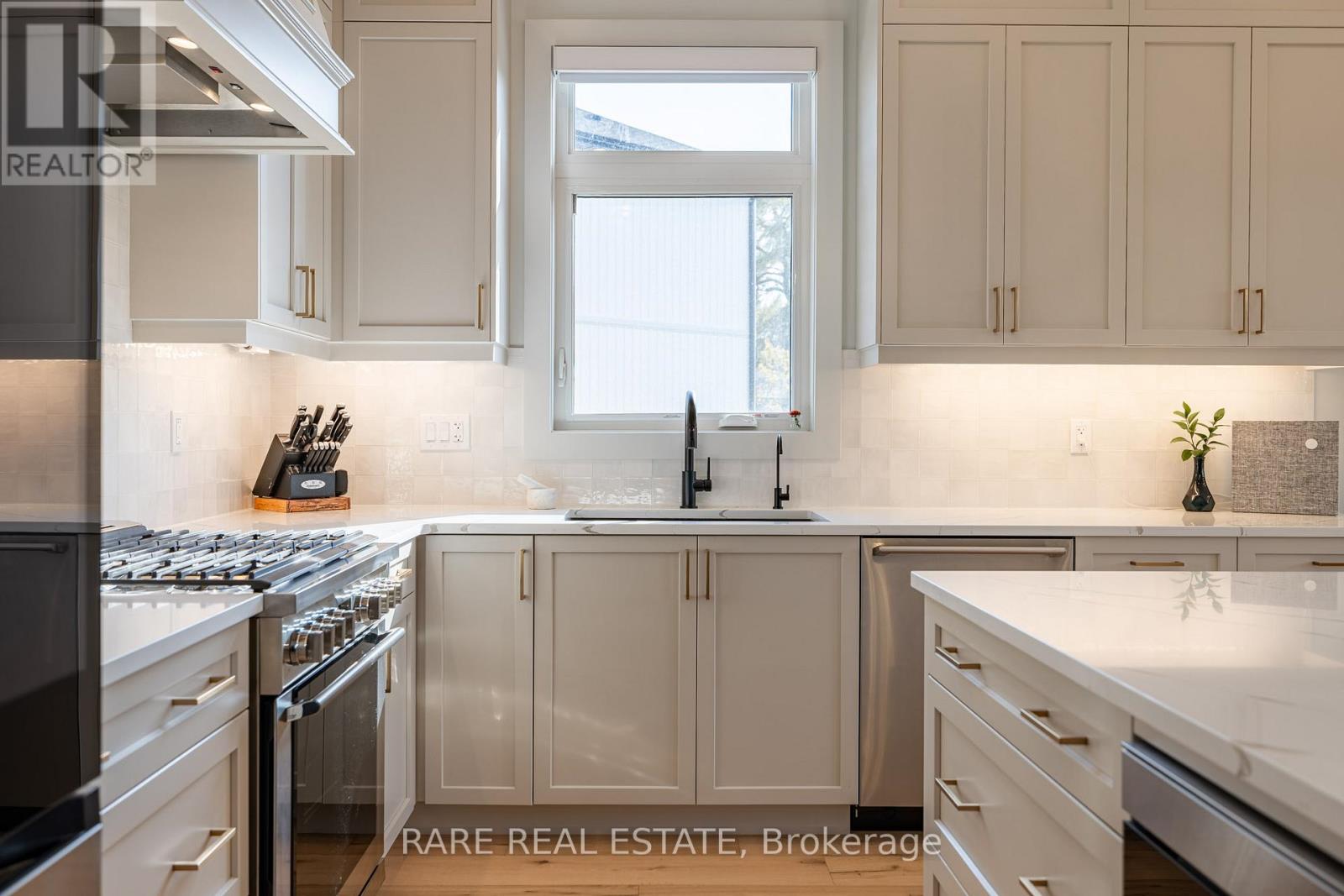 3638 Vosburgh Place N, Lincoln, Ontario  L0R 1G0 - Photo 8 - X12698996