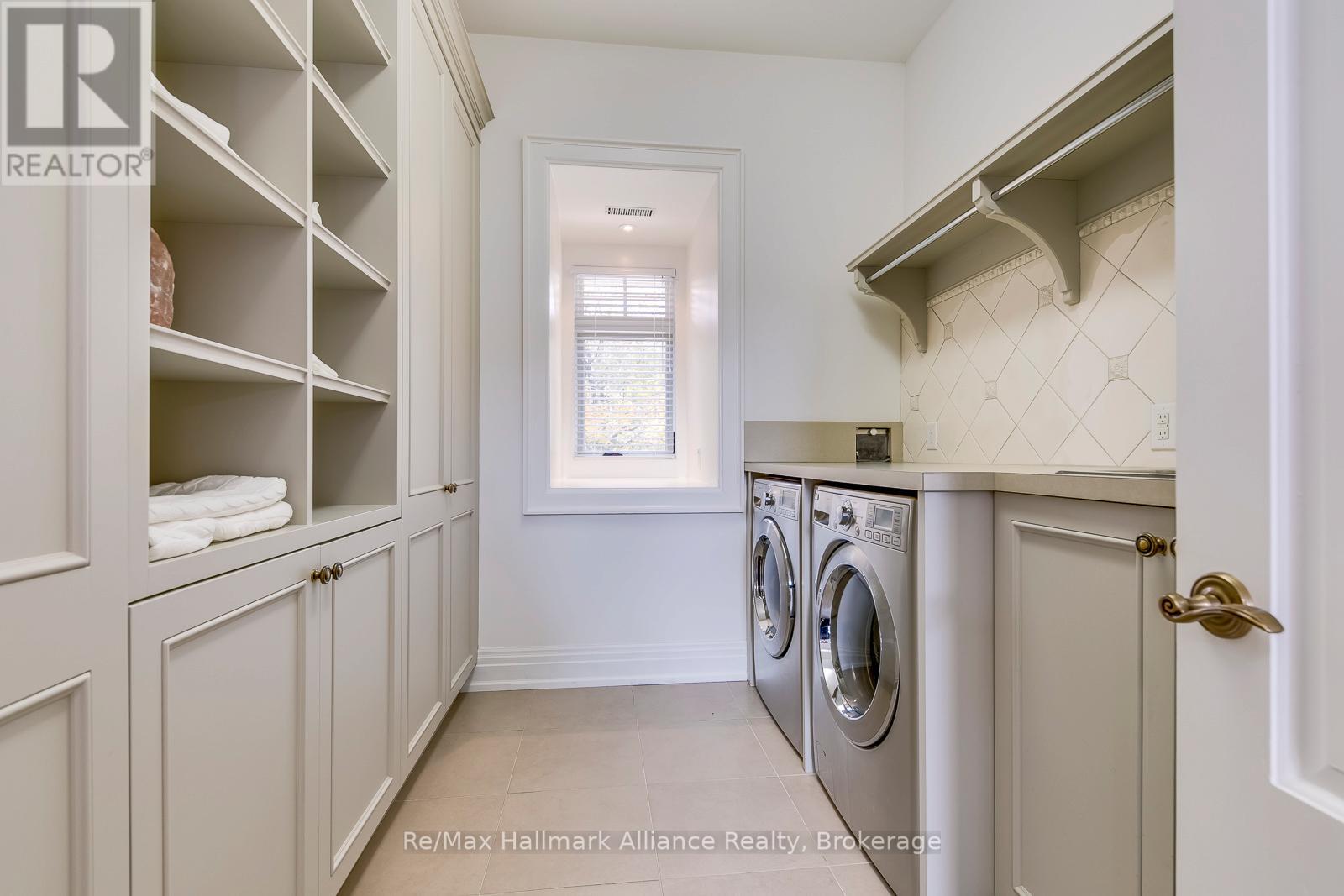 138 Dianne Avenue, Oakville, Ontario  L6J 4G9 - Photo 34 - W12699064