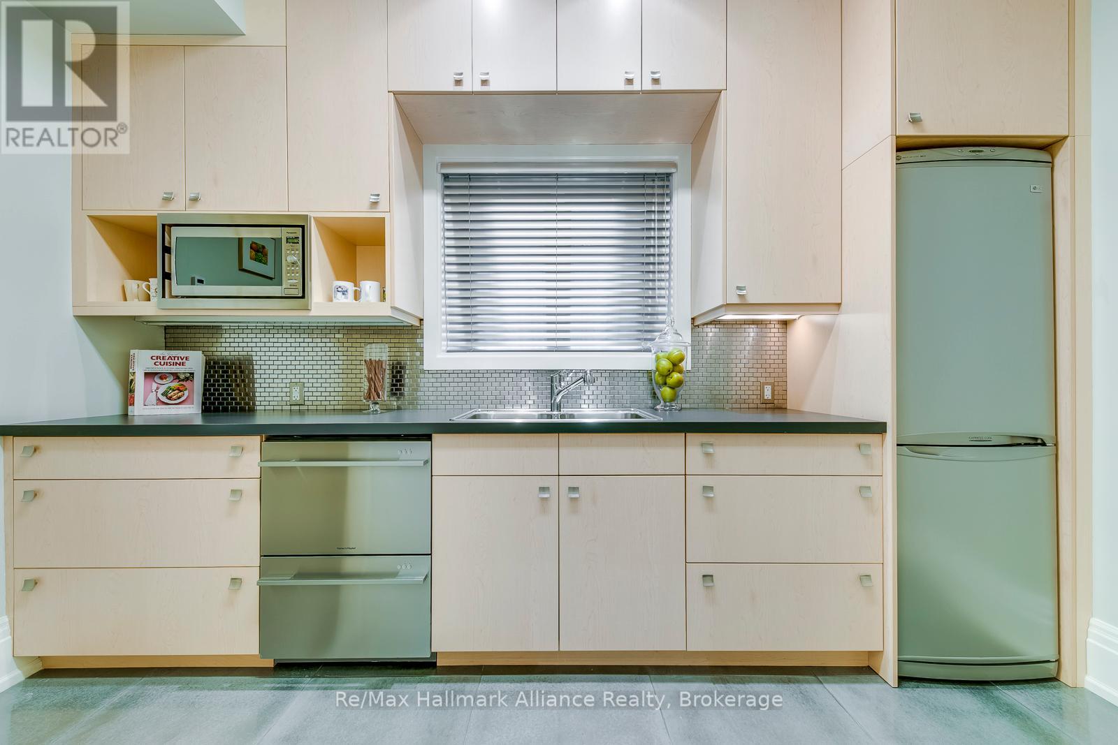 138 Dianne Avenue, Oakville, Ontario  L6J 4G9 - Photo 42 - W12699064