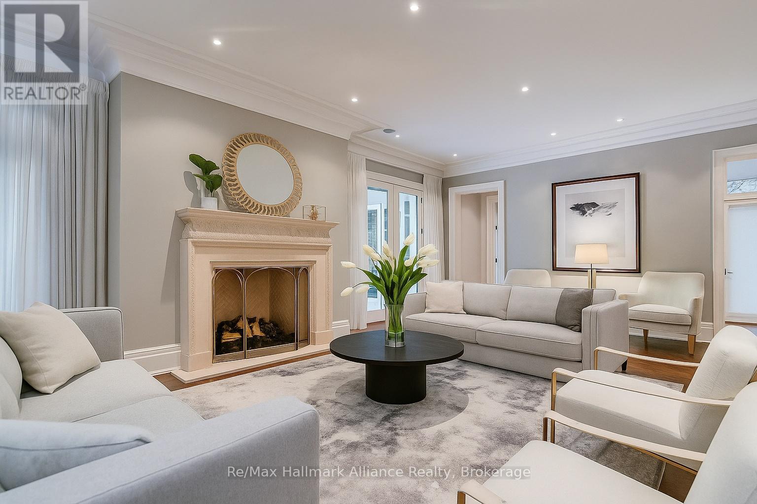 138 Dianne Avenue, Oakville, Ontario  L6J 4G9 - Photo 6 - W12699064