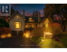 138 DIANNE AVENUE, Oakville, Ontario